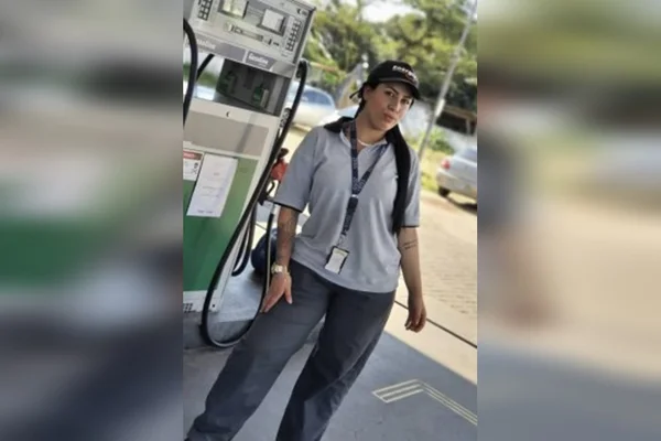 Mulher assediada em posto de gasolina