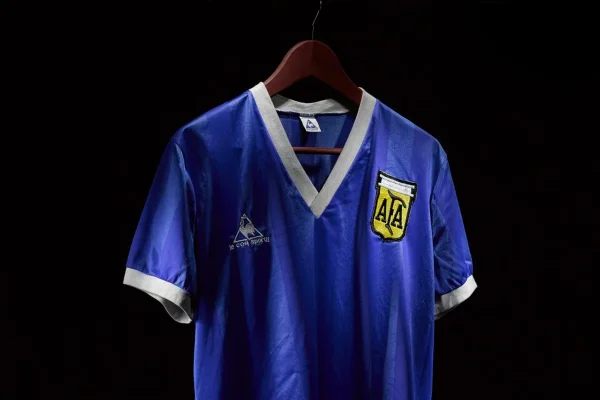 Camisa leiloada de Maradona