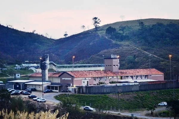 Detento é encontrado morto dentro de banheiro de cela em Juiz de Fora