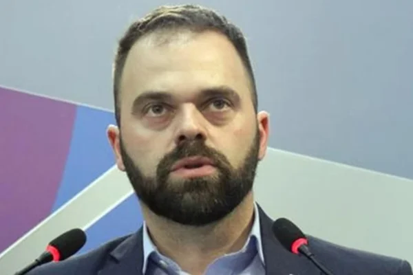 Homem de barba