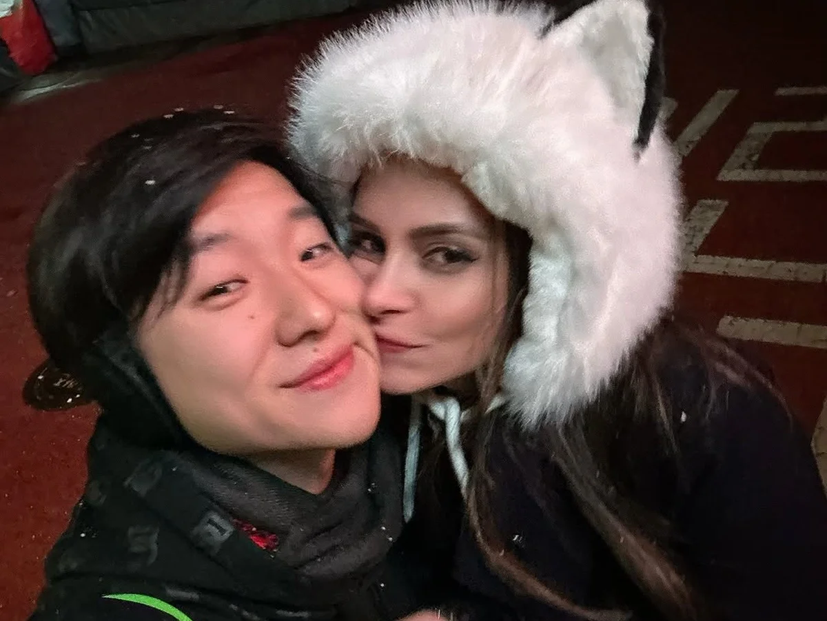 Pyong Lee ganha beijo da namorada, Natália Nasser Pyong Lee ganha beijo da namorada, Natália Nasser