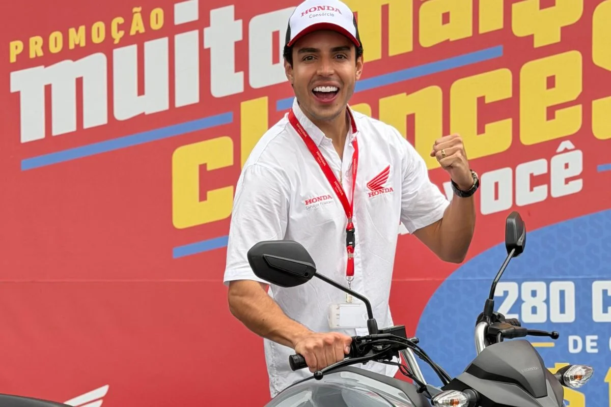 Marco Túlio Davi caracterizado de algumas personagens que já interpretou Marco Túlio Davi caracterizado de algumas personagens que já interpretou
