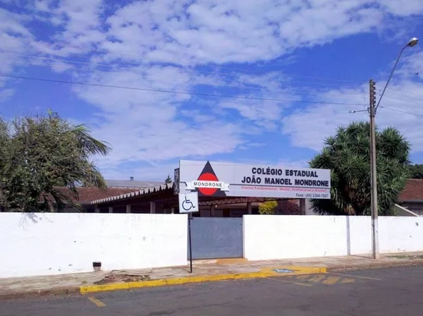 Aluno vítima de bullying atira e fere dois colegas em escola no PR
