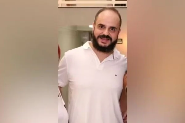 O médico psiquiatra Rafael Pascon dos Santos, de 43 anos, é acusado por 21 mulheres de abuso sexual e estupro de clínica particular e Caps - Metrópoles