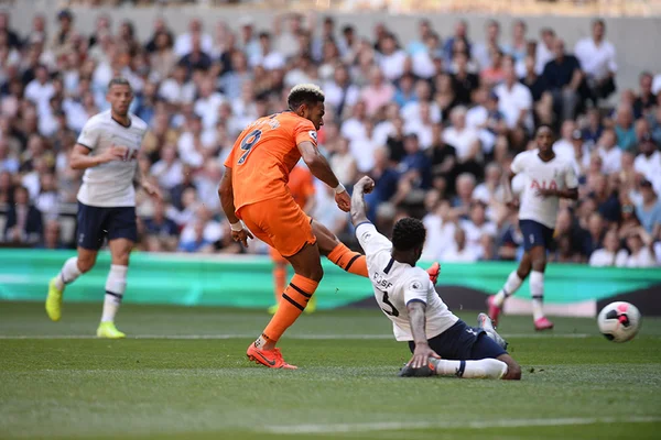 Com gol de brasileiro, Newcastle quebra longo jejum contra o Tottenham