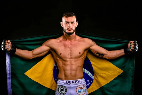 Imagem colorida de Felipe Bunes