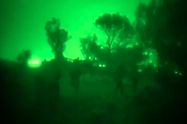 Israel lançou uma operação terrestre limitada no sul do Líbano, informarm as Forças de Defesa de Israel (IDF)