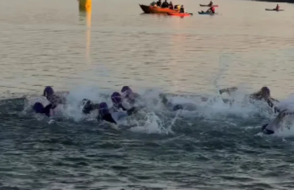 Imagem colorida da disputa do Ironman 70.3 em Curitiba- Metrópoles