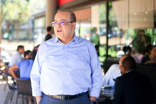 Partido de Bolsonaro diz ao TRE que rompeu com o buritizável Ibaneis