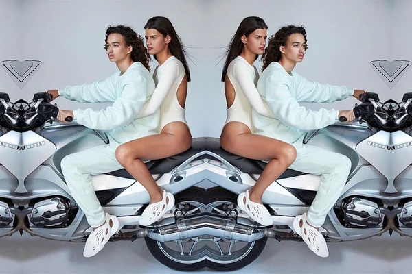 Crocs futurista: Kanye West apresenta novo sapato da linha Yeezy