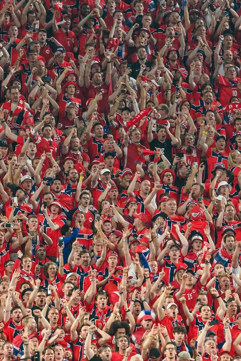 A torcida viking embalada pela atuação dos jogadores em campo A torcida viking embalada pela atuação dos jogadores em campo