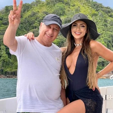 Influencer defende namoro com ex-CBF de 85 anos: “Bem resolvido” - destaque galeria Influencer defende namoro com ex-CBF de 85 anos: “Bem resolvido” - destaque galeria