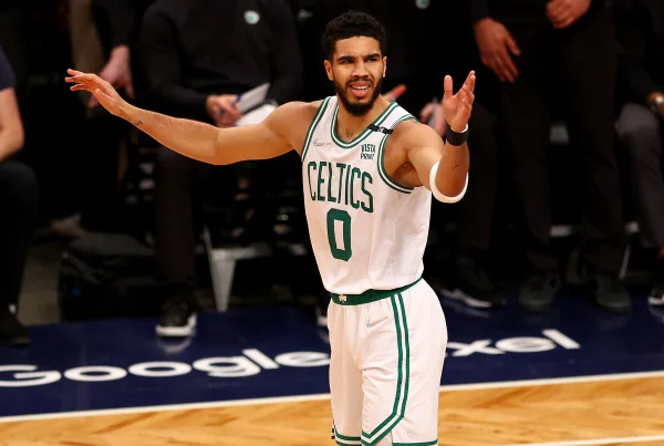 Celtics varrem Nets nos playoffs da NBA