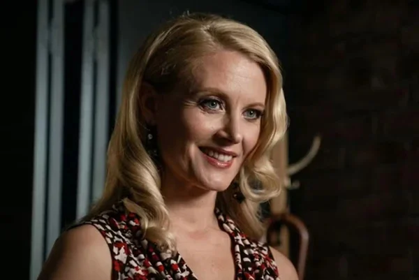 Atriz de Supernatural e Smallville morre aos 51 anos