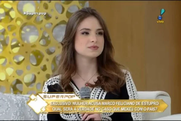 Na TV, Patrícia Lélis tenta explicar denúncias contra Marco Feliciano