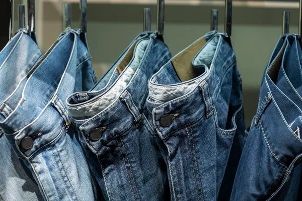Calças Jeans
