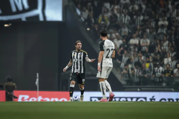 Imagem colorida do jogo entre Atlético x Corinthians