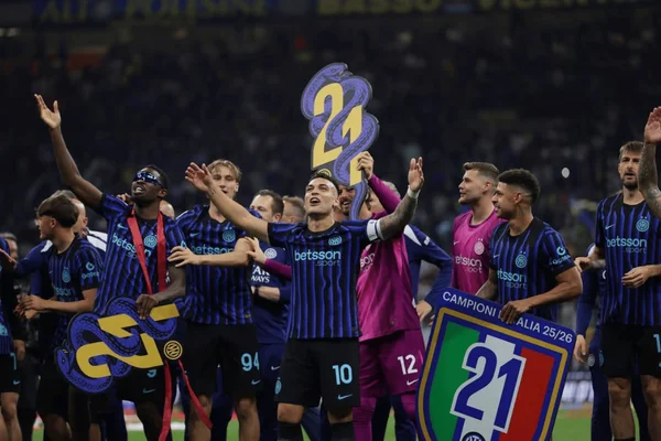 Jogadores da Inter de Milão comemorando mais um título do Campeonato Italiano