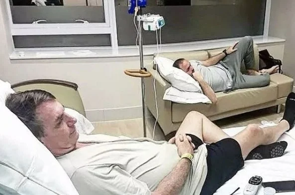 Carlos está rompido com Michelle desde internação de Jair Bolsonaro