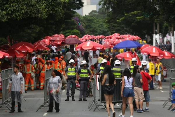 Carnaval 2024 em SP terá esquema de segurança com drones e 15 mil PMs