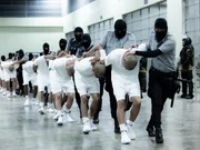 Relatos indicam que castigos são aplicados sem distinção entre presos condenados e provisórios