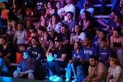Plateia assistindo às lutas do BSB Fight
