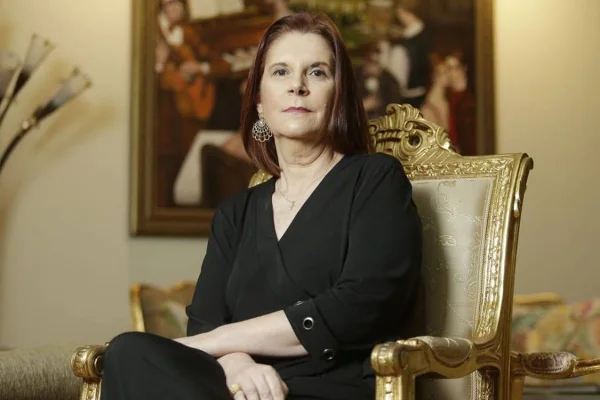 imagem colorida da ministra Maria Elizabeth Guimarães Teixeira Rocha, eleita presidente do STM