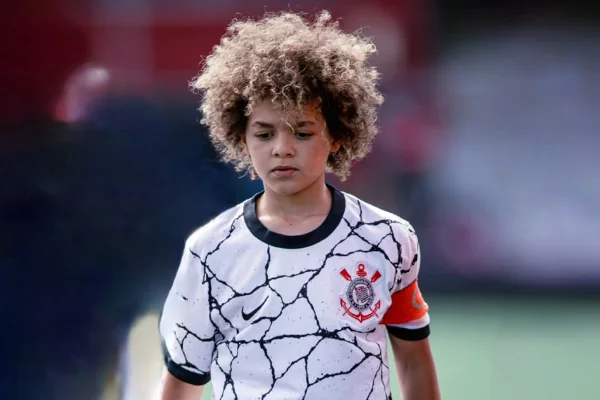 Joia de 12 anos do Corinthians deixa clube após “falhas internas”