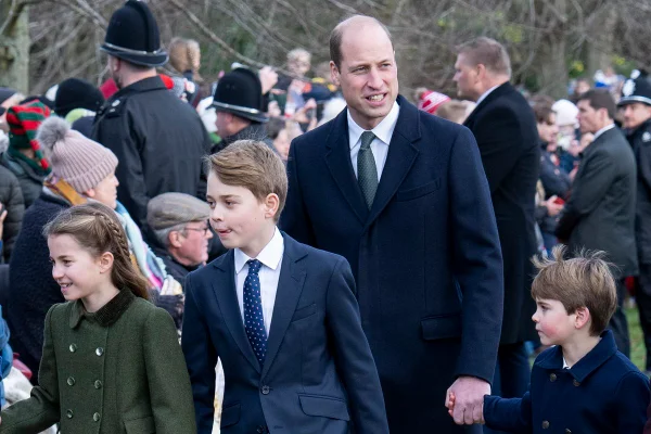 Foto colorida - William com os três filhos