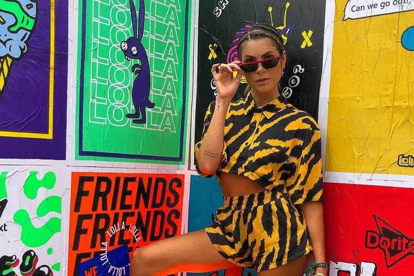 Animal print e amarelo são destaques nos looks do Lollapalooza
