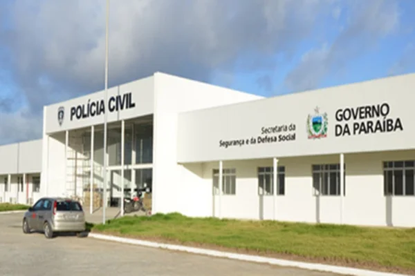 Homem invade casa e tenta incendiar ex-companheira em Santa Rita