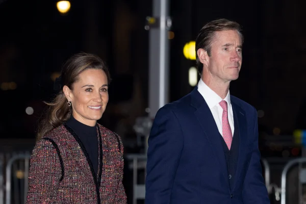 Harry e Meghan teriam se indignado com a segurança da irmã de Kate - destaque galeria Harry e Meghan teriam se indignado com a segurança da irmã de Kate - destaque galeria