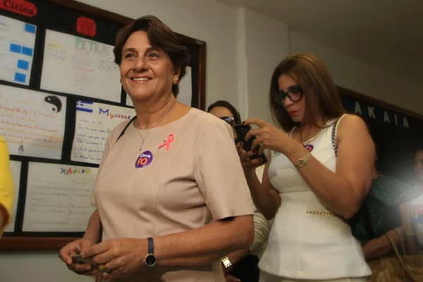 Eliana Pedrosa vota no Lago Sul: “Esperança de que tudo vai dar certo”