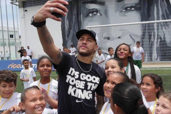 Neymar lamenta pandemia e instituto fechado há um ano: “Já deu”