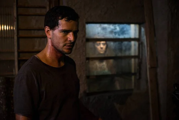 Morto Não Fala: veja trailer de filme de terror com Daniel de Oliveira