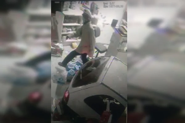 Ladrão das Lojas Americanas usou quepe de marinheiro durante assalto