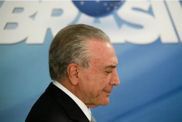 Temer busca agendas positivas e tenta unir base parlamentar