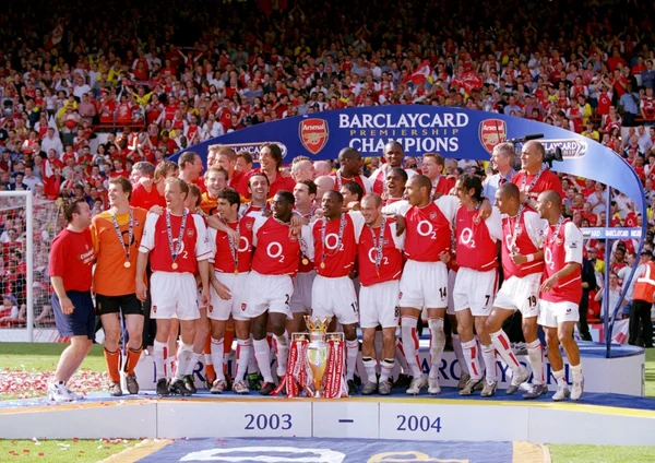 Relembre o último título da Premier League vencido pelo Arsenal