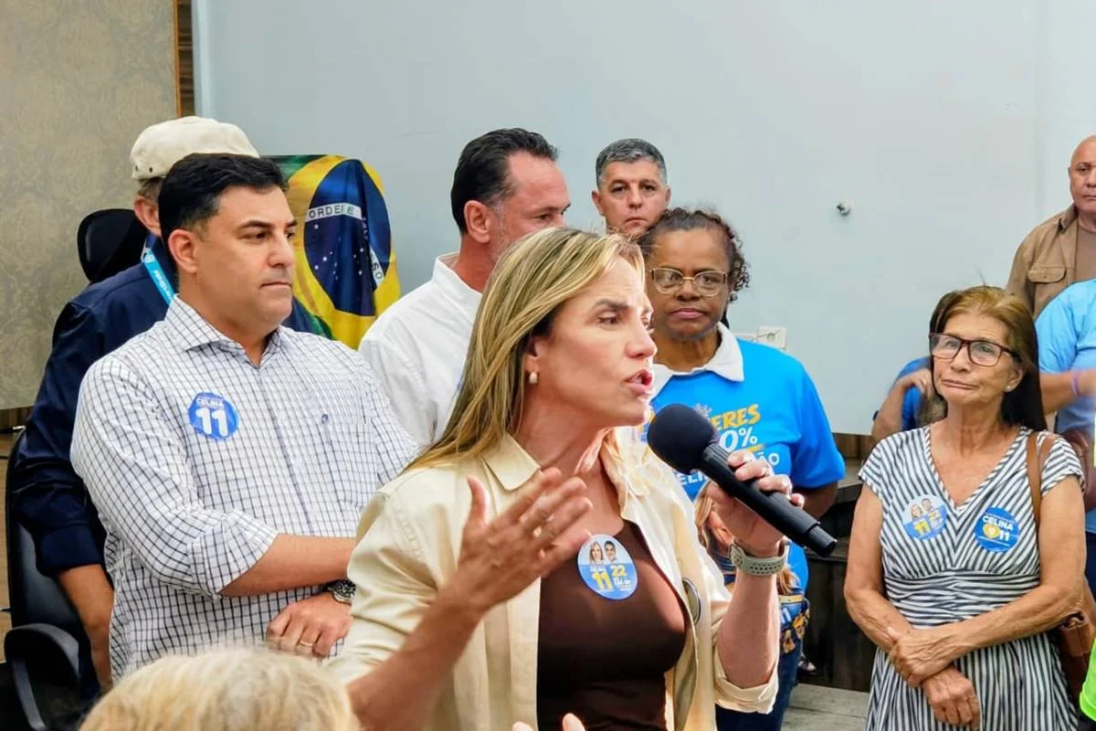 Celina promete construir restaurante comunitártio no Riacho Fundo