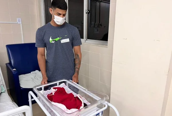 PB: primeiro bebê de 2023 nasce no dia do aniversário do pai