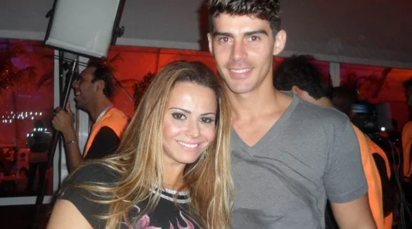 Chega ao fim relacionamento de Viviane Araújo com jogador de futebol