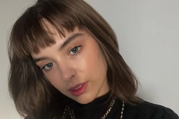 Bel moreira, atriz de Poliana Moça