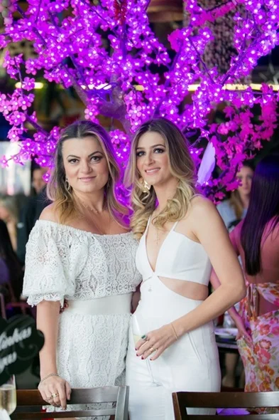 Juliana Barbosa e Nara Mendes Juliana Barbosa e Nara Mendes