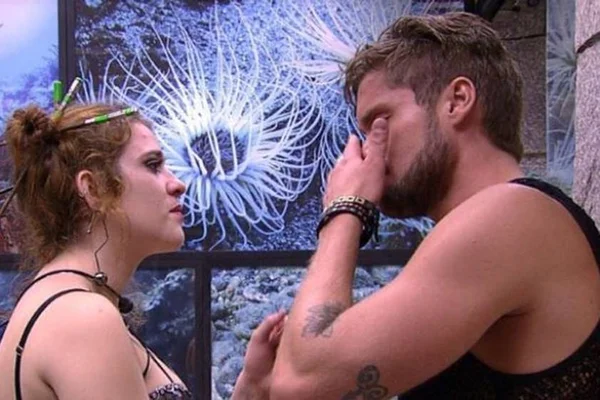 BBB18: o que a Globo não mostrou da conversa entre Breno e Ana Clara