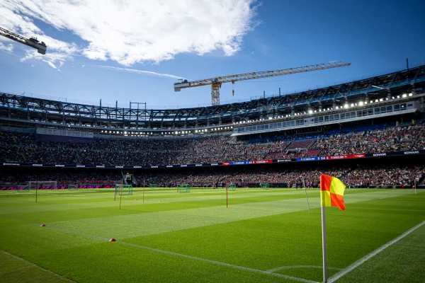 Barcelona anuncia retorno ao Camp Nou após mais de dois anos