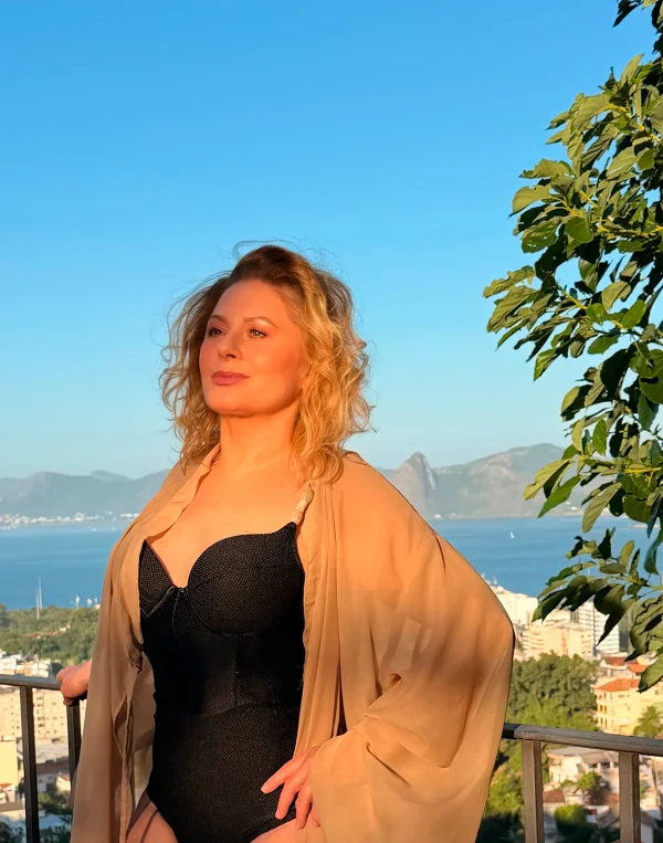 Vera Fischer relembra vício em drogas e perda da guarda do filho - destaque galeria Vera Fischer relembra vício em drogas e perda da guarda do filho - destaque galeria