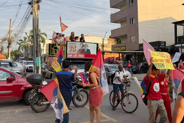 Em visita ao Varjão, Grass promete aluguel social “em larga escala” no DF - destaque galeria Em visita ao Varjão, Grass promete aluguel social “em larga escala” no DF - destaque galeria