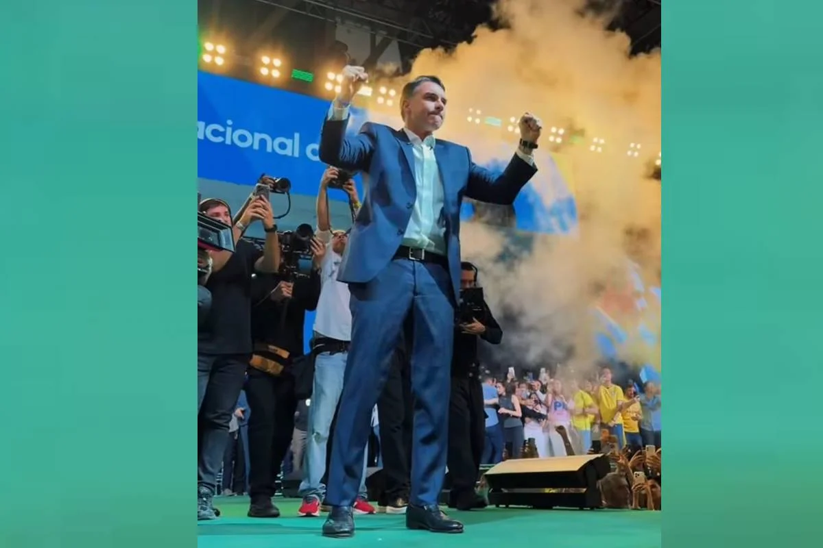 Vídeo de Michelle e Bolsonaro de IA: o que marcou lançamento de Flávio à Presidência - imagem 8 Vídeo de Michelle e Bolsonaro de IA: o que marcou lançamento de Flávio à Presidência - imagem 8