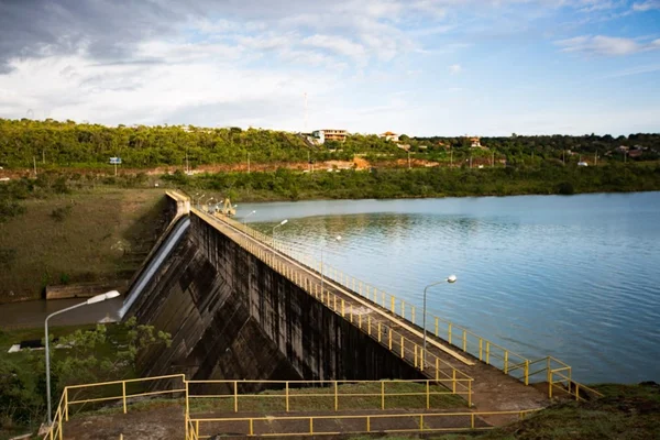 Barragem