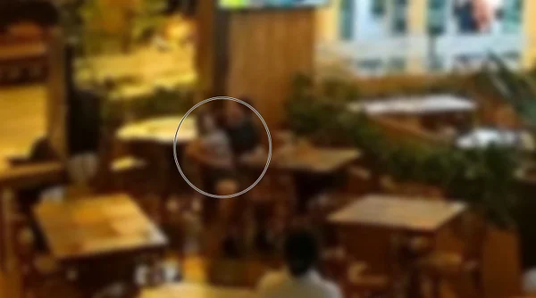 homem batendo em criança
